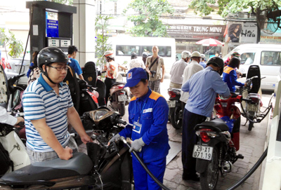 Petrol cheaper as global price falls